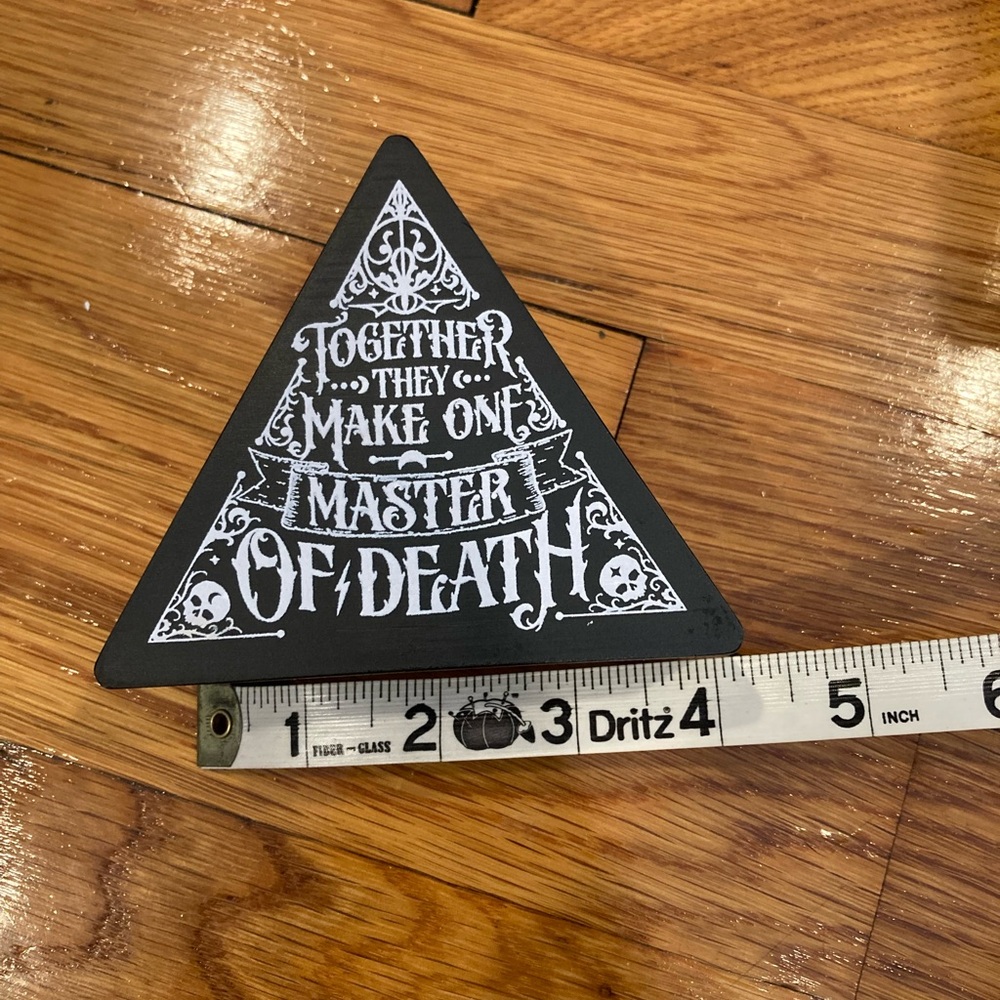 Harry Potter Deathly Hallows Magnetic Trinket Box and Pin - Picture 7 of 9